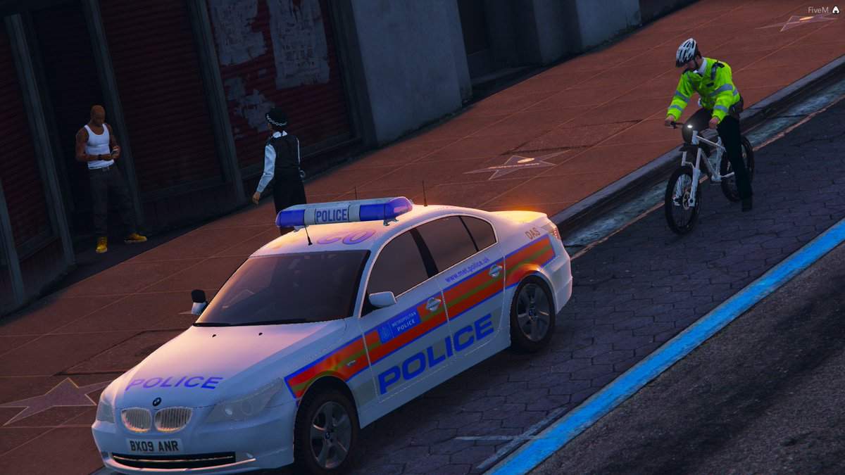 OfficerJamess's tweet photo. PC Leech was everywhere tonight! 
@teamwestminster https://t.co/MZVi745FQi