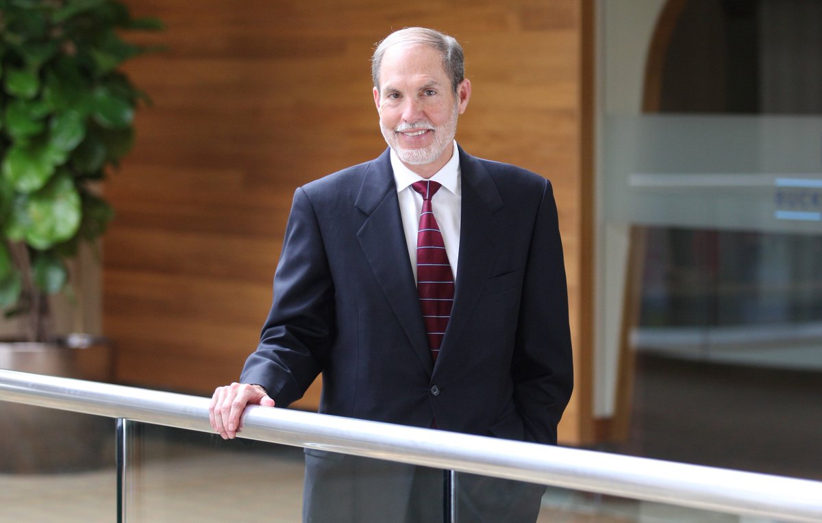 LeadershipAkron's tweet photo. We are proud to announce the 2018 Lieberth Award honoree Robert W. Malone, Chairman of Business Law Practice Group @Buckingham_Law - Join us on Nov 8 at the Lieberth Community Vision Award breakfast. https://t.co/8Lk4C4wytm https://t.co/HkAvV32AEn
