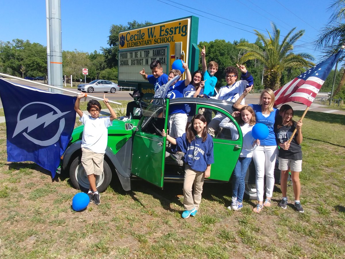 EssrigHCPS's tweet photo. Essrig supports the Bolts! Bring back the cup!! @Boltskids https://t.co/U2ZX08bDAS