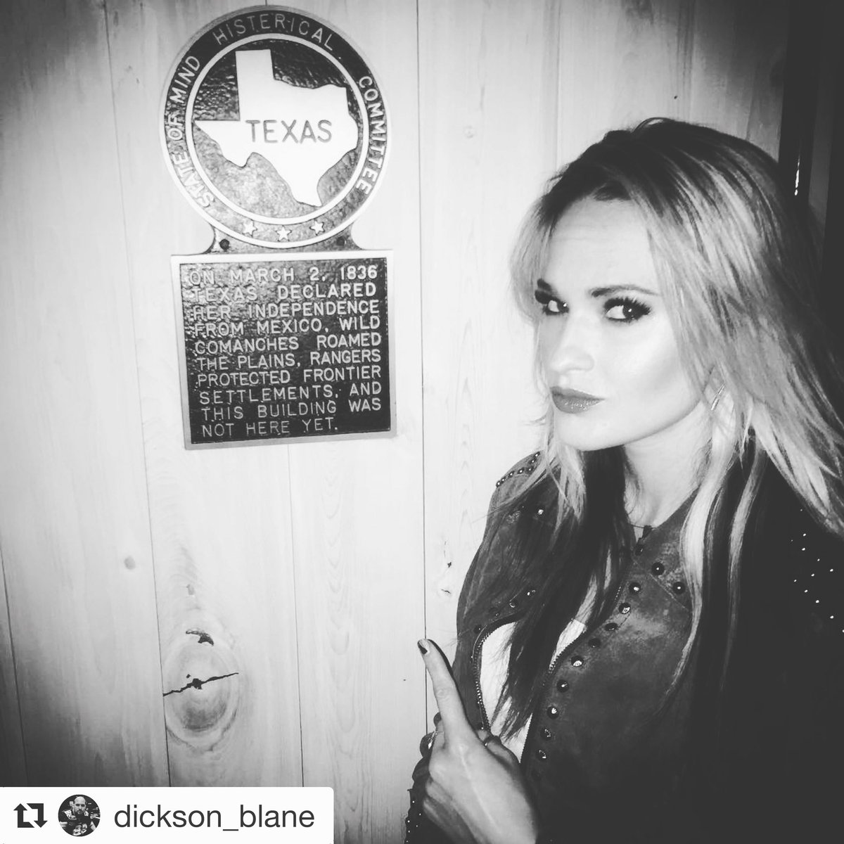 Thanks <a href="/ArmadilloPalace/">Armadillo Palace</a> for always being a great place for private parties. Love the new stages! Fun times singing with <a href="/jodybooth79/">jodybooth79</a>. You can hire us and Armadillo for your next 🎉. 📸: <a href="/blanedickson/">Blane Dickson</a>