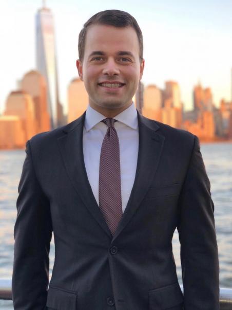 UChicagoCEGU's tweet photo. Our next PGE alumni profile is @fredericrepond! 
Frederic (AB '15) is a Senior Associate in Strategy &amp; Innovation @AIGinsurance, and is passionate about sustainable development in business. To read more about him, check out his full profile here: https://t.co/AWxRwhYwZg https://t.co/B1TIP0gqKb