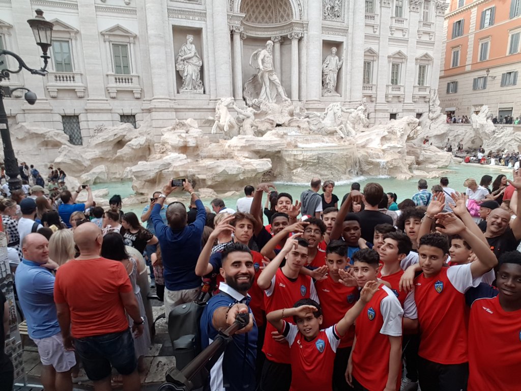 My job is to inspire these kids and help them make their dreams come true😁