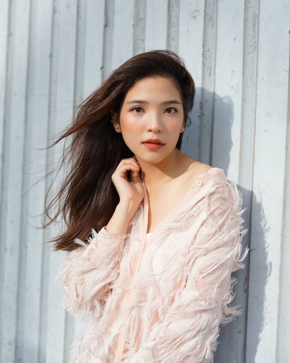 Ornoung_Fans's tweet photo. https://t.co/bTJgM3PIjN
| Just 1 | 
#OrnBNK48 #BNK48
//ใจละลายหมดแล้ว 😣😣
ทำไมไม่อ่อนโยนกับใจพี่เลย https://t.co/uRqiAXyUgS
