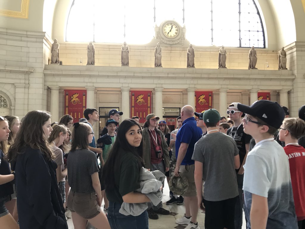 Bus1ForDC2018's tweet photo. #ROMSBUS1DC2018 interacts with #Bus4Lyfe @librarycongress. We also saw Supreme Court ate lunch at Union Station and are currently en route to the #WhiteHouse. https://t.co/zB83e6aKMu