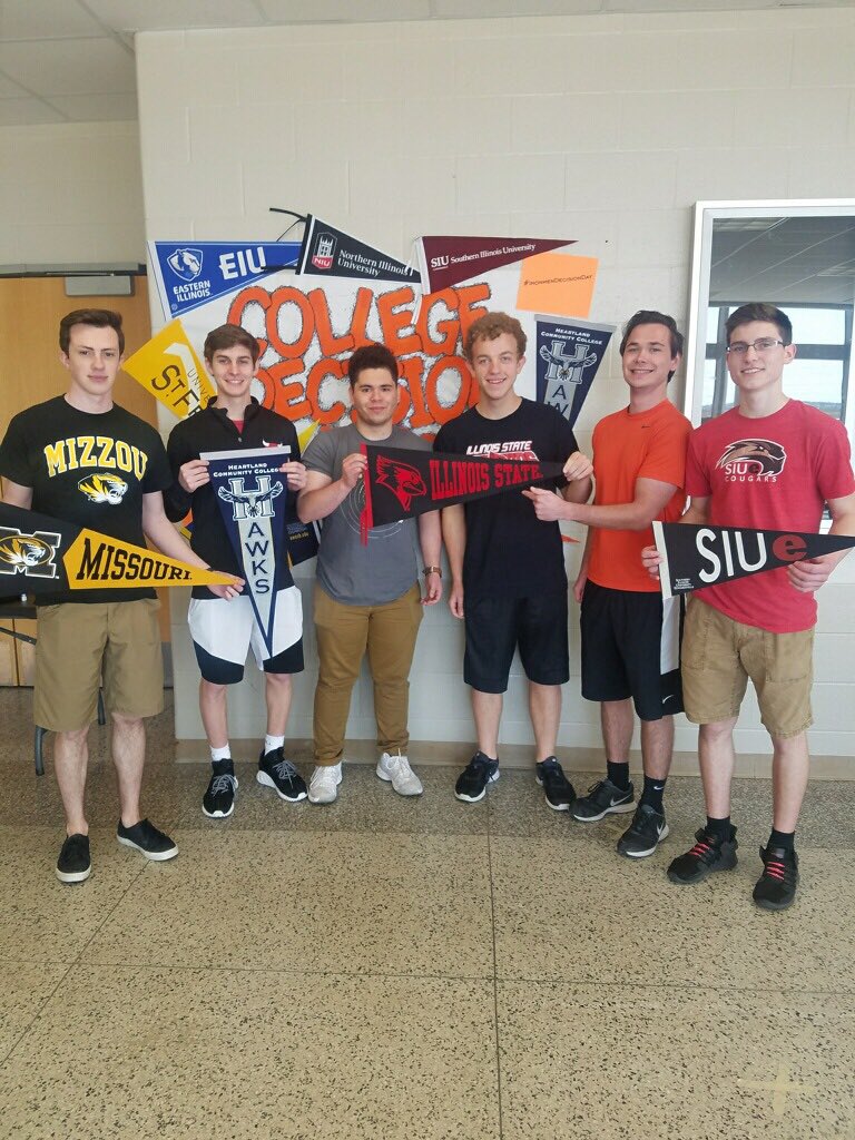 Gohawks5019's tweet photo. #ironmendecisionday https://t.co/Yfc1gCW9wv