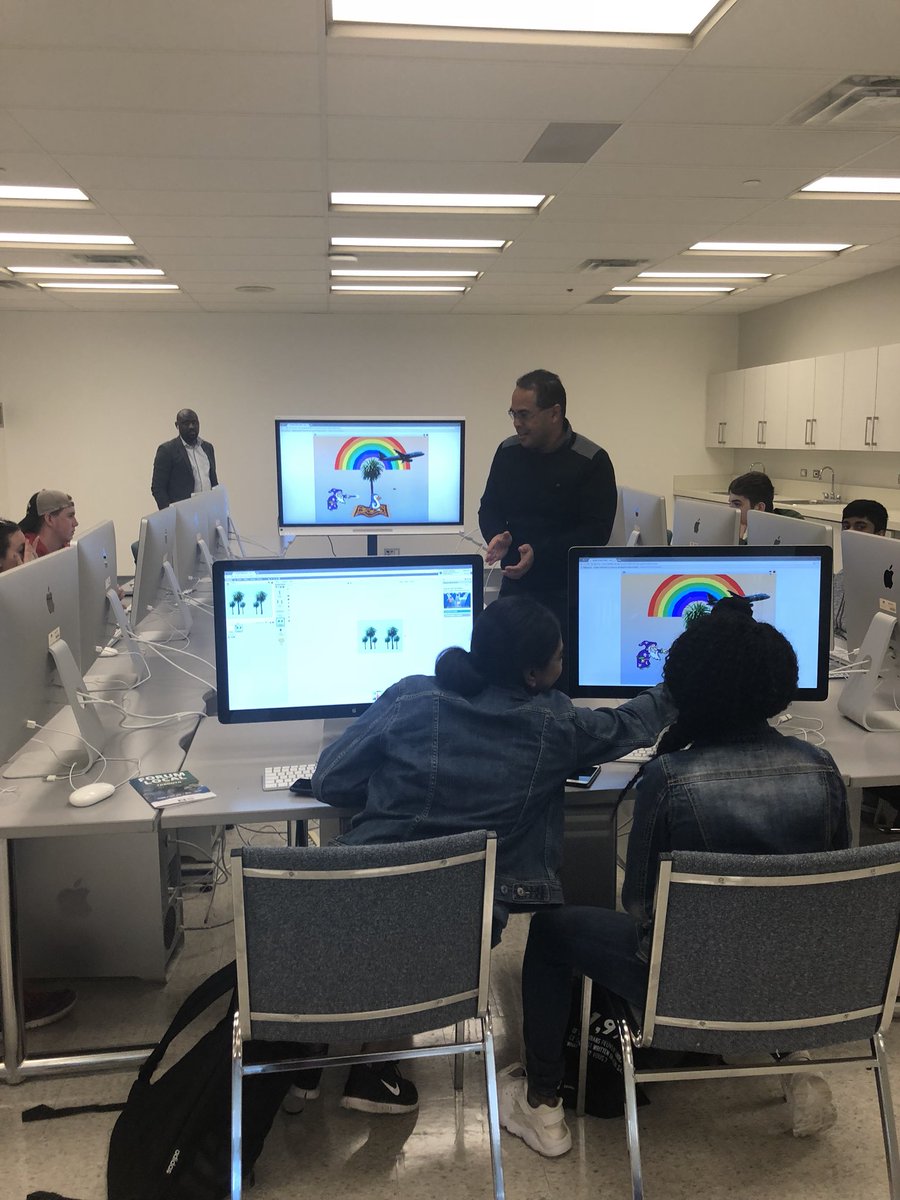 francaisavenir's tweet photo. Apprendre les bases du code pour créer un jeu vidéo en français! forum local de Toronto @Boreal_TORONTO https://t.co/r0quQ6trML