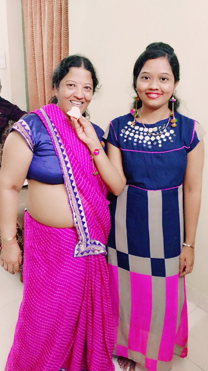 DazzlingDikshi's tweet photo. @PosterGully Best mom...
#ContestAlert
#BESTMOMAWARD #Postergully
#Mother #Love #Son #Daughter #GiftHer #Mother join guys @NishantJain_88 @SonalJain_89 @nidhijain5023 @not_james_bond9 @JainLina https://t.co/bk88OAzZpR