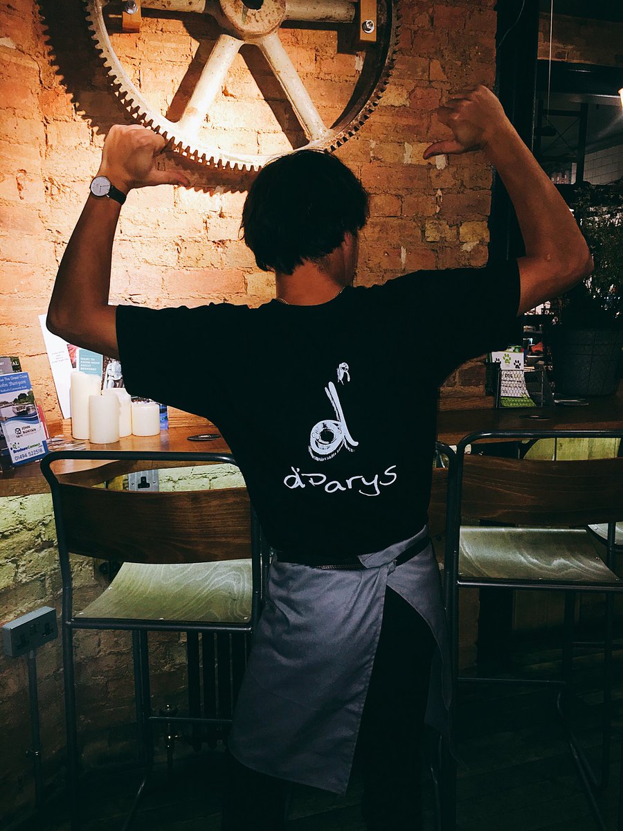 We are on the hunt for some brand new service superstars &amp; hospitality heroes to join our team! Email your CV to info@dparys.co.uk if you’re looking for an exciting new challenge 👀 #hospitality #careers #recruitment