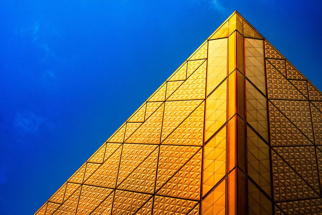 The $310billion golden Jewellery market is forecast to grow 5% by 2020. Due to its beautiful and durable properties, 56% of the world’s gold is formed into jewellery, according to Metal Focus Data.  #gold #market #future #innovation
