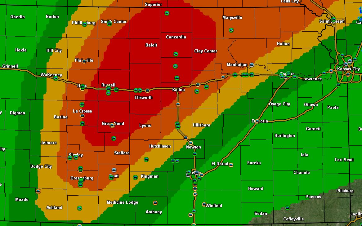 BrianJamesWx's tweet photo. Looks like the population of Kansas has roughly doubled as all the storm chasers spill into the state. I hope y'all are safe out there! #ChaseSafe #BeSmart https://t.co/EpKAVPNwIe