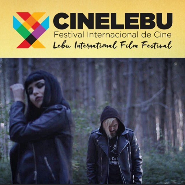 El destacado director <a href="/JorgeOlguinFilm/">Jorge Olguín</a> estará abriendo la Réplica #CineLebu18 con el ESTRENO del primer video clip oficial de <a href="/horrortronic/">horrortronic</a>, que fue grabado totalmente en Lebu, durante los días del festival.
Te esperamos el Jueves 3 de mayo a las 19:00 hrs. en <a href="/EstacionMapocho/">Centro Cultural</a>
