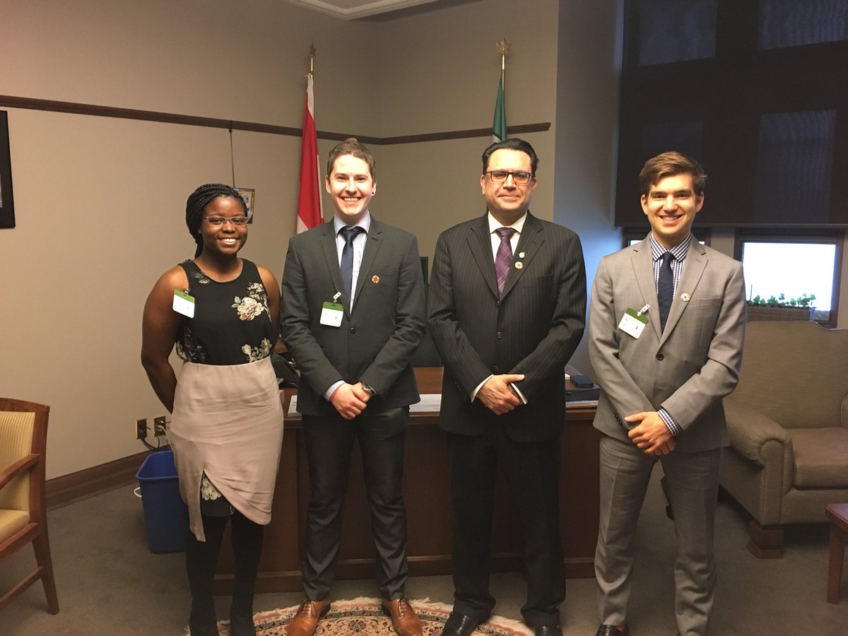 RobertRawlins10's tweet photo. So thankful to be on the Hill with @ewb to meet @MajidJowhari and discuss the enormous potential in investing in social enterprises led by women and youth in order to tackle poverty and position Canada as a global leader in achieving the @UN SDGs! #SDGs #EWBeTheChange #Hello2030 https://t.co/TATUJJJmF7