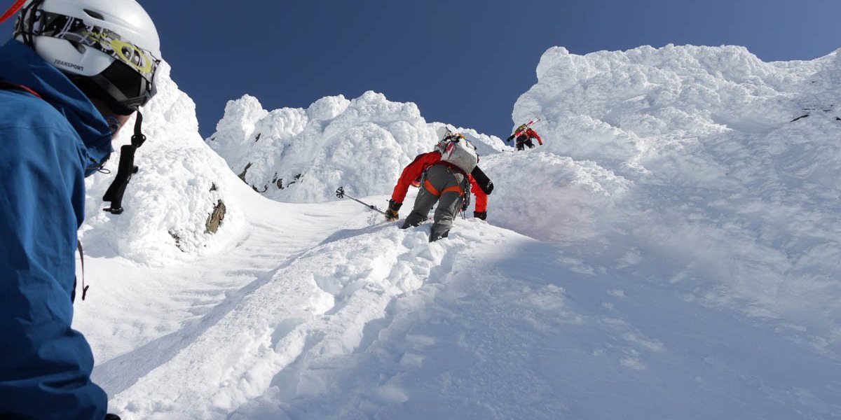 Drop into this tasty first descent with G3 product developer Cam Shute and friends… genuineguidegear.com/life/blog/g3/g…