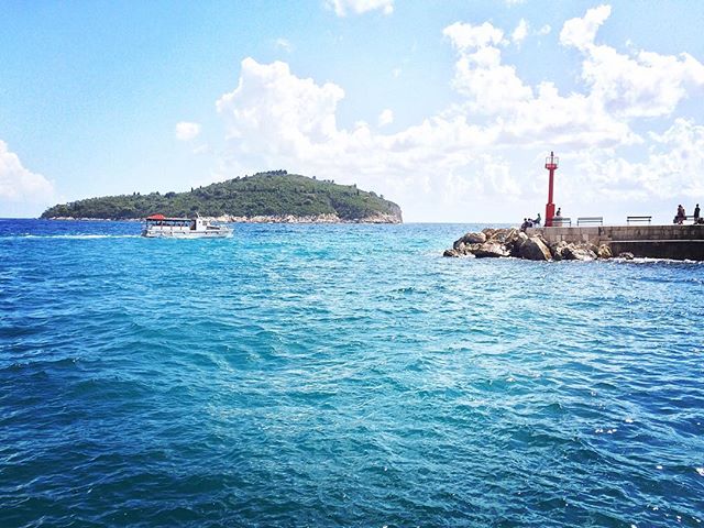 CalPolyAbroad's tweet photo. This week's #studyabroad #TuesdayMotivation: Dubrovnik. A city which historically became great from the commerce on the sea.
π·: Kenji Anzai
#learnbygoing https://t.co/vXGeMow9Zf