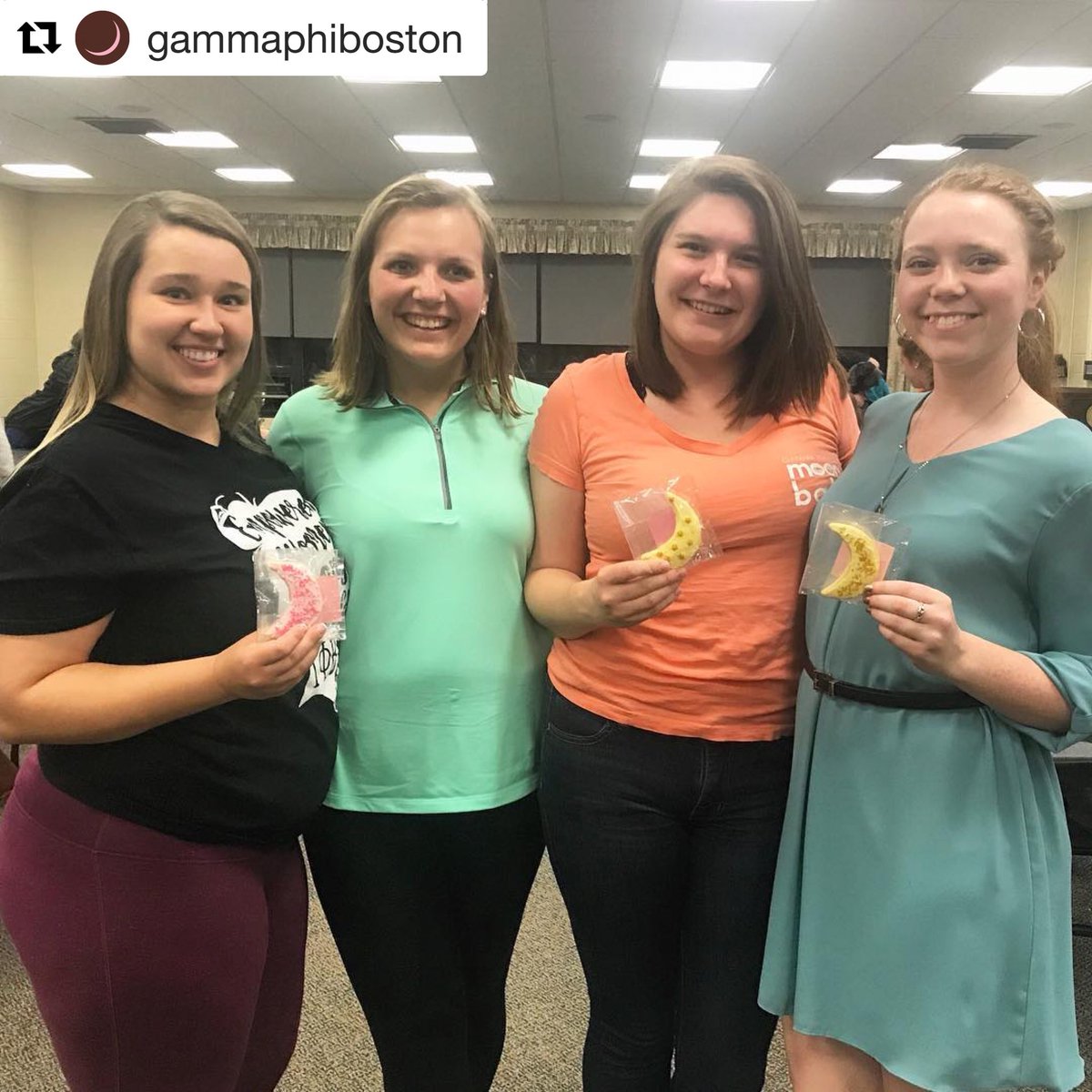 GPBRegion1's tweet photo. Senior Celebration time is upon us! Check out @GammaPhiBoston alumnae welcoming seniors to alumnae life ππ
γ»γ»γ»
Made our second Senior Celebration stop at @gammaphibetabsu! Good luck sisters! The adventure is just beginning! #gammaphibeta #notfouryearsforlife #gammaphi https://t.co/ULI5L9aKqP