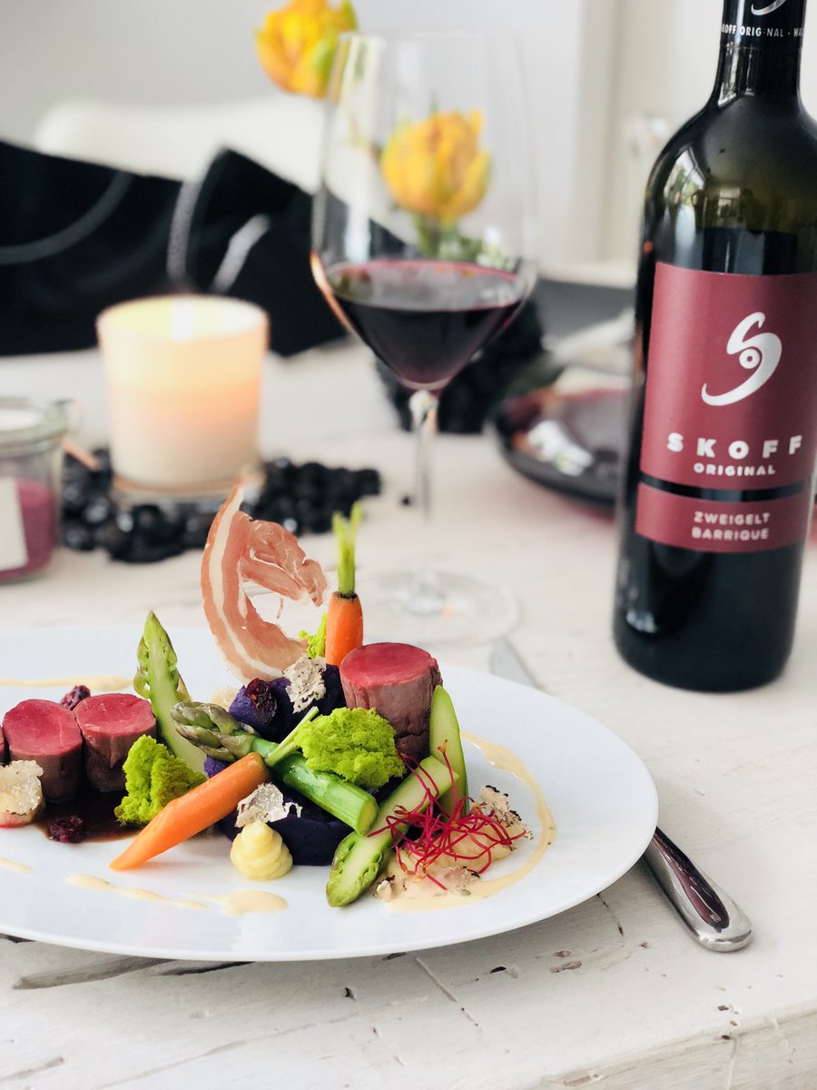 EventsbyWW's tweet photo. Fine #Food of #Munich #starchef #ChrizBauer meets fine #wine of the #austrian #vineyard #Skoff. Our wine of the month in #May is #Zweigelt Barrique 2015 served with #Maibock and truffles potatoes. #Yummy and #delicious https://t.co/YyWuXsaJdj