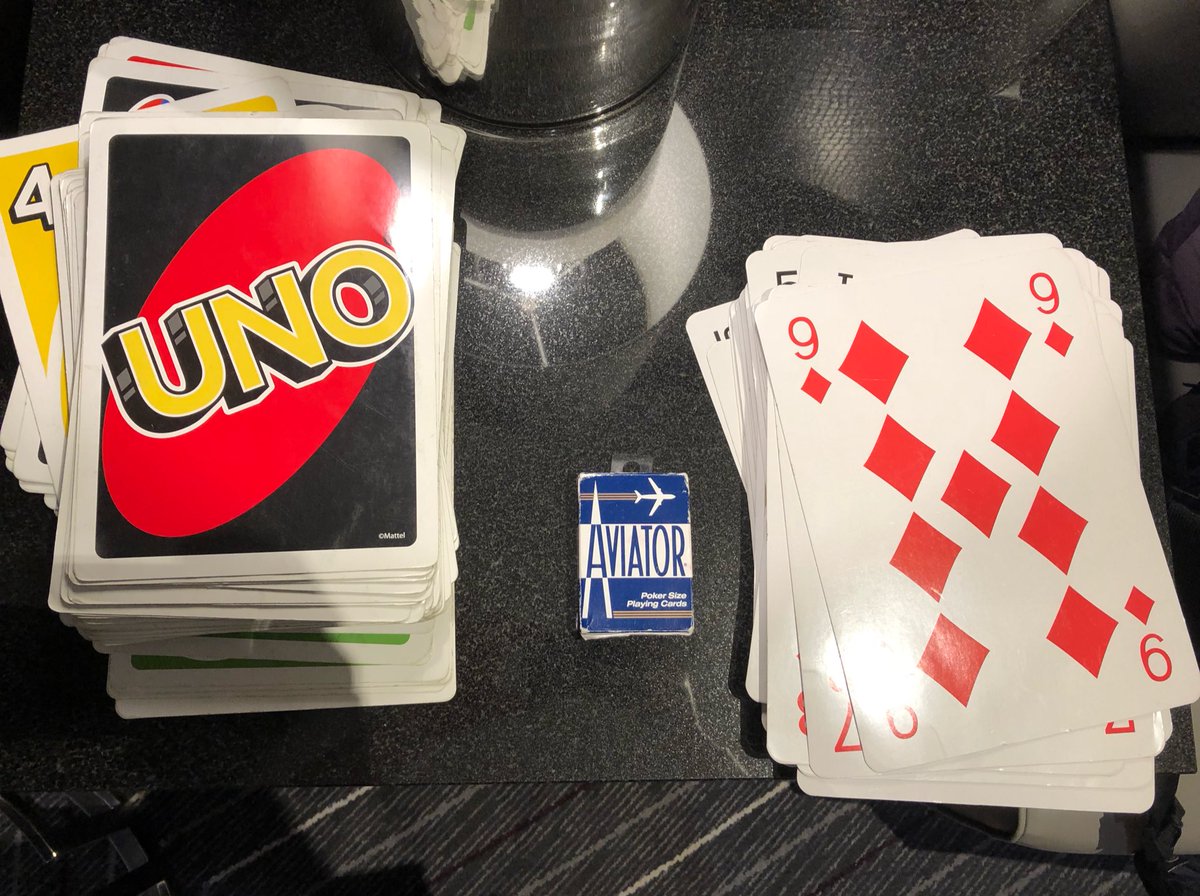 NicoleBridge1's tweet photo. Do you see GIANT Uno cards or tiny Aviator cards? #scalechat #noticewonder https://t.co/dzDwowbcg8