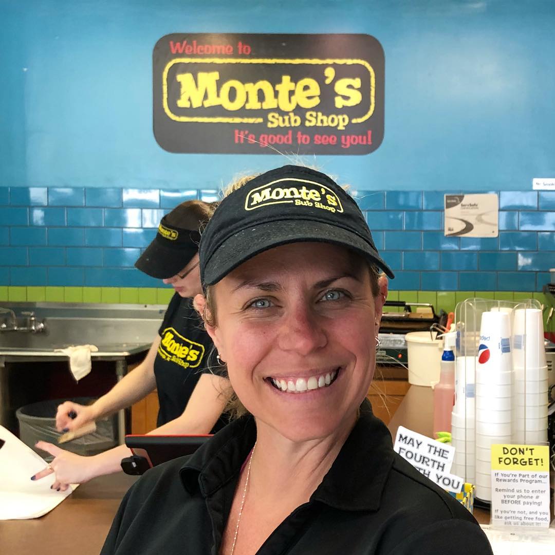RingfreeCom's tweet photo. It’s #SmallBusinessWeek and here’s one of our favorites! Thanks @montessubshop for keeping us well fed. 
.
.
.
#smallbusiness #SmallBiz #SmallBizWeek #SmallBizSalute #eatlocal #avlnews #hendersonvillenc #FoodParty #Foodies #SupportLocal #nom #nomnom https://t.co/xNUL22zKKR