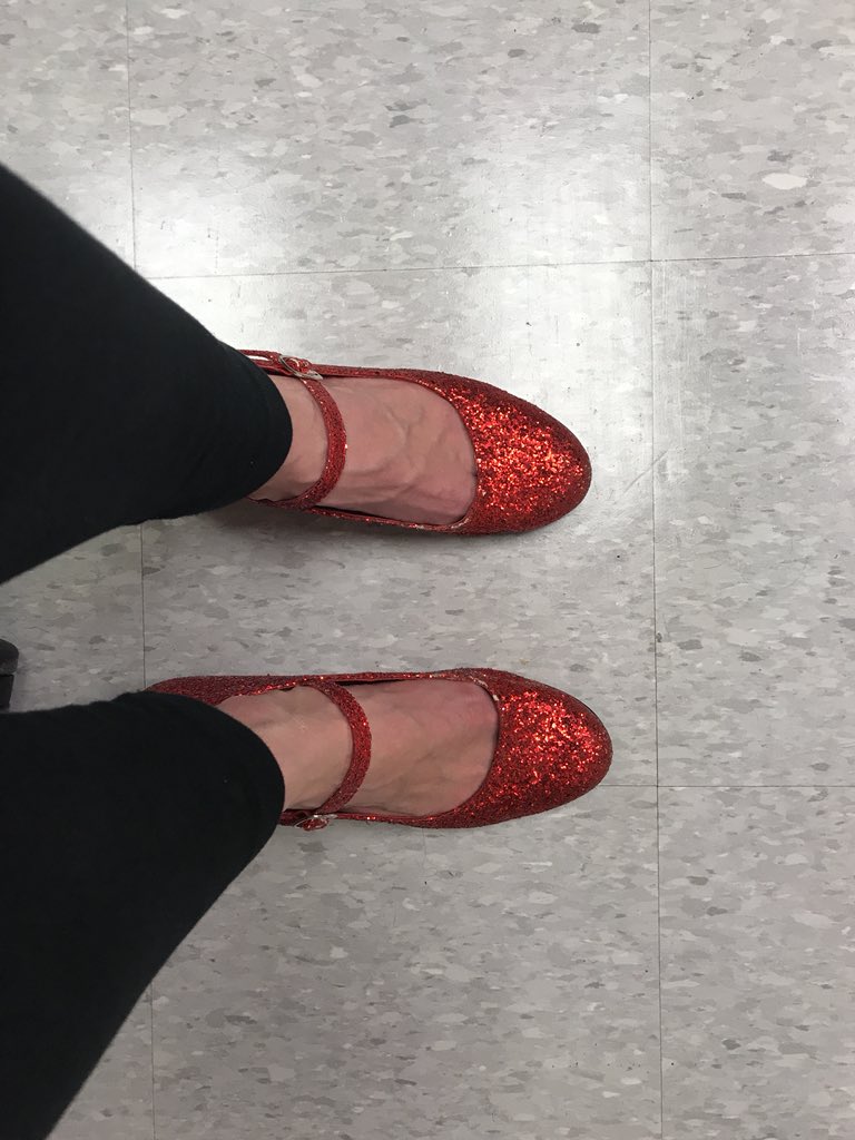 May is #StrokeAwarenessMonth !Sharing personal stories is such an impactful way of making others aware that a person is never too young to have a stroke. Acute treatments for stroke are very time-sensitive - 911 is the call to make. #youngstroke #redshoes4youngstroke
