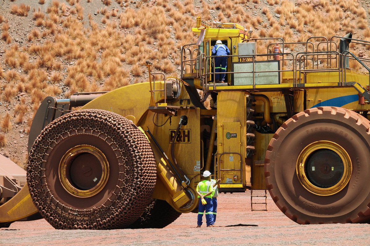 CIM_ICM's tweet photo. Hybrid Electric Drive, specifically Switched Reluctance (SR) technology, is generating a lot of buzz...But @KomatsuMining’s history with the technology goes back much further than that. 

https://t.co/eoycW0P4xe #CIMBC18 #SwitchedReluctance https://t.co/aEyHqrSuBv