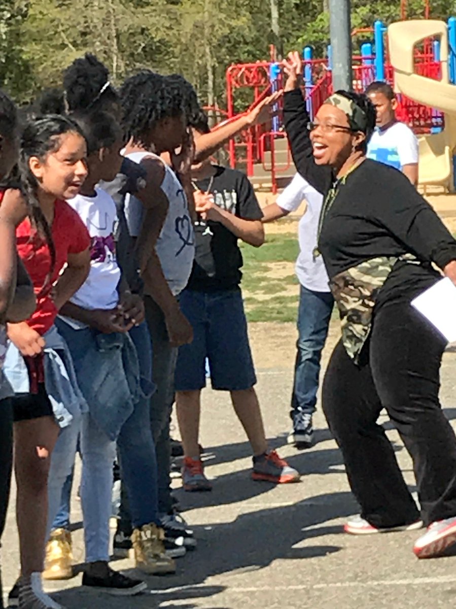 JPRyonES's tweet photo. ARE YOU @PARCCPlace Ready! Our Ss know itβs that time of year to show off what weβve learned and today we celebrated 4th grade before kicking off our #ReadingBootcamp https://t.co/jZsnFkwD1j