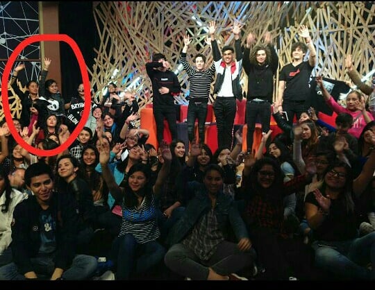 KlaudiiaPraxx19's tweet photo. Quedense con quien los mire como nosotras los miramos a ustedes @CD9 @soyalannavarro @soyalonsovillal @freddyleyva @bryanmouque @JosDice #CD9InDaHouse https://t.co/CUd61MOSE4