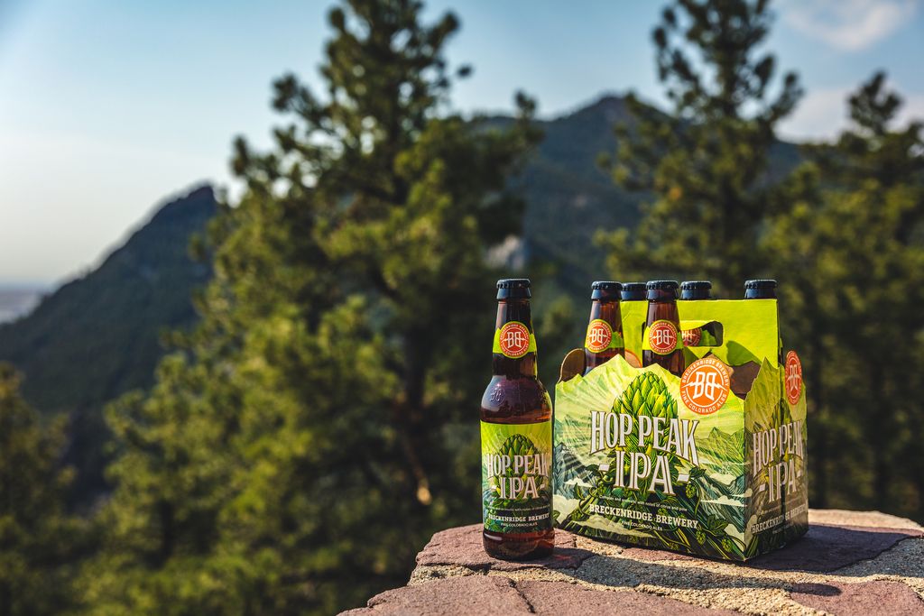 BreckBrew's tweet photo. Welcome to the summit. Introducing the newest member of the #breckbrew family: Hop Peak IPA. Read up on some unique brew processes and ingredients: https://t.co/oKM0X4RTSm 🍻⚡⛰️ #beerrelease https://t.co/KD3QiKn89I