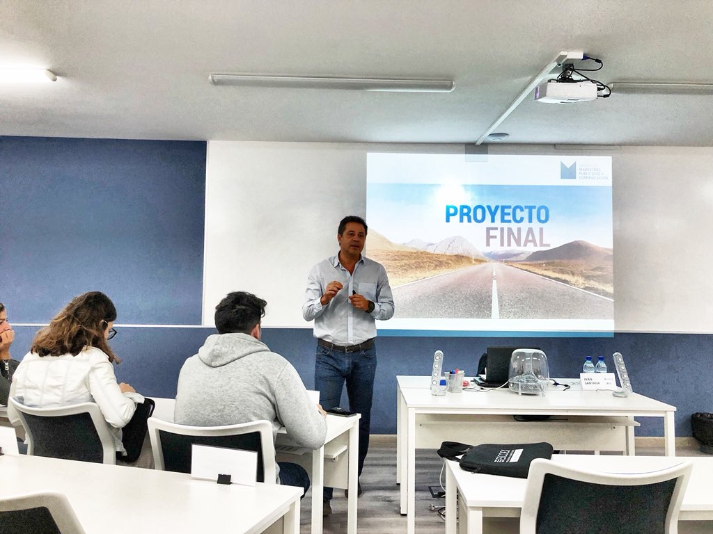 vrubioherrera's tweet photo. ☑️ El pasado sábado recibimos el briefing del 📚Proyecto Final de Máster por @ivansantanad, la cuenta atrás ha comenzado...⏱ Tic, tac, tic, tac...@MCOM_unidam @unidam_ic #Mcom18 https://t.co/ud4pL7hp52