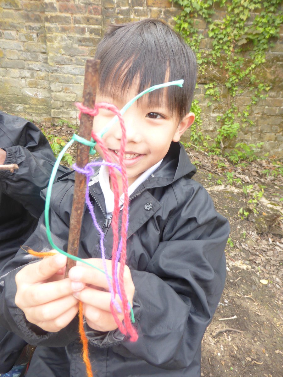 WoodhillFS's tweet photo. We made lots of #growthmindset choices in #forestschool today; learning to tie a knot and using this skill to make ribbon wands. It was tricky but we persevered! @WoodhillSchool https://t.co/t8NUHBCsMA