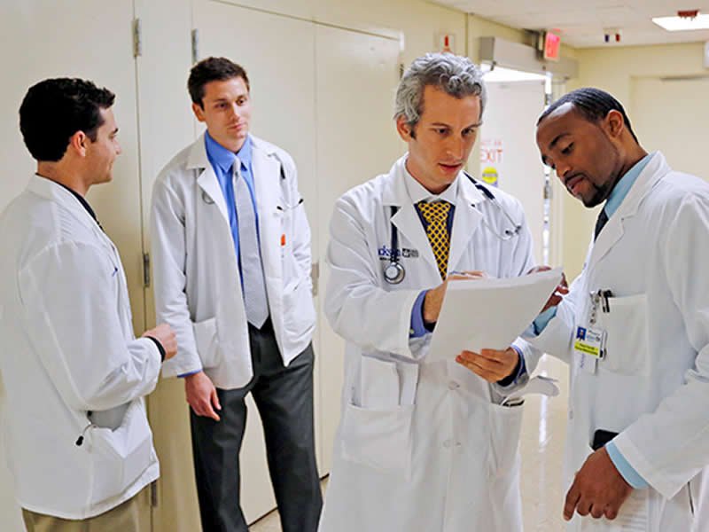 Provincial Government Claims Huge Strides in Numbers of Doctors dlvr.it/QRPzVC https://t.co/uXAMLb15ON