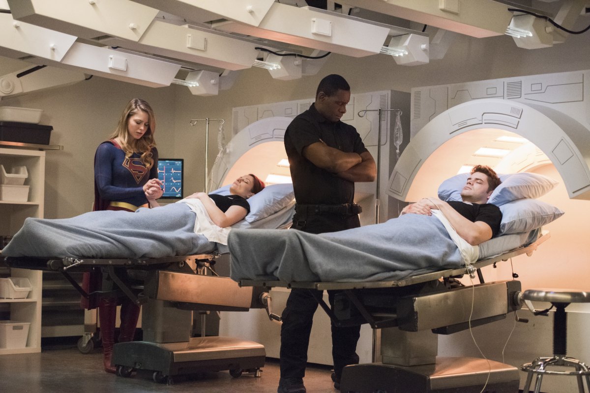 #SupergirlCW nos da una semana más emoción y tensión, mientras las Worldkillers continúan aumentando su poder. ¿Qué os ha parecido el capítulo? 
recapblog.com/supergirl-3x16…