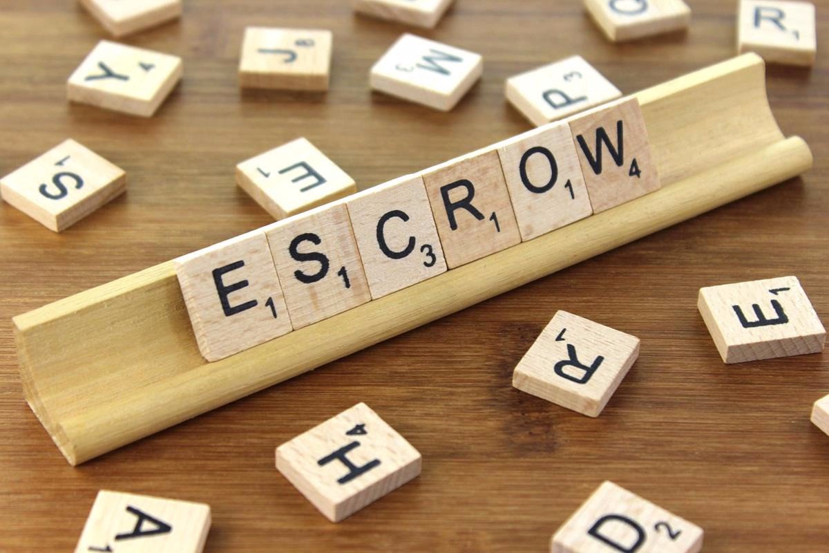 VeeverEscrow's tweet photo. Escrow has been around since the beginning of Internet auctions and commerce. It was one of the many developments that allowed for trust to be established in the online sphere. #Veever https://t.co/UFZzGx8xz4