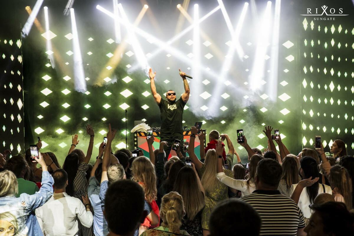 RixosSungate's tweet photo. An amazing concert, DONI #MayFest2018 #RixosSungate #Rixos #RixosMoments #RixosLife #RixosStyle #RixosHotels #Party #PartyPeople #PartyTime #Concert #BlackStar #Doni https://t.co/onRa9Lqd9v