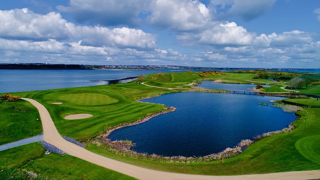 damiencoleman09's tweet photo. Some amazing pictures taken during beautiful weather last Friday by Gearoid Hawkins. 
#greenkeeping #bestofficeintheworld
@GCSAI15 https://t.co/K5RoXzj0bF
