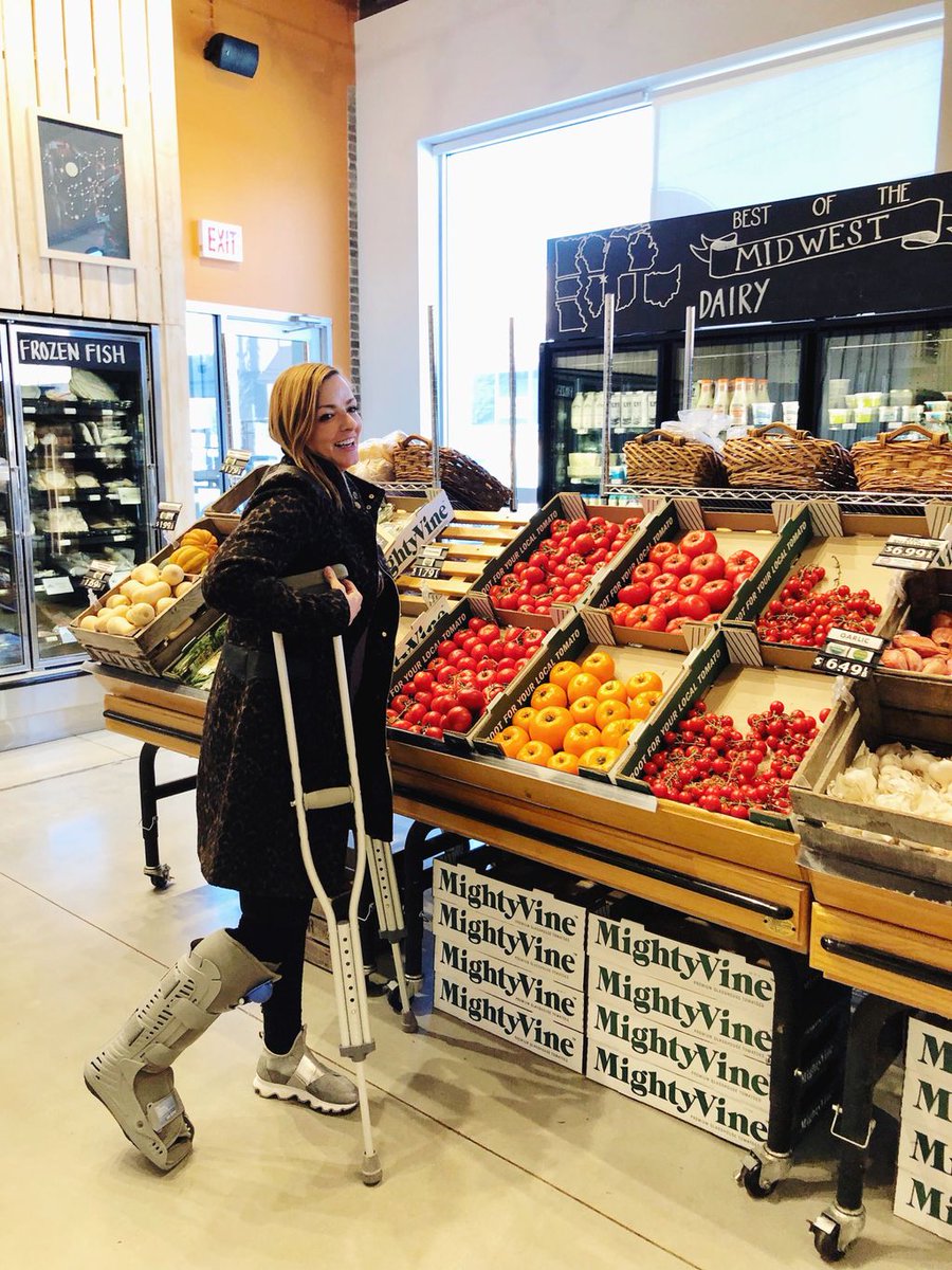 MightyVine's tweet photo. Our customers won’t even let injuries stop them from buying our tomatoes!
📸: @manamica getting her #MightyVine (and burrata) fix at @localfoods https://t.co/J731ev6ufL