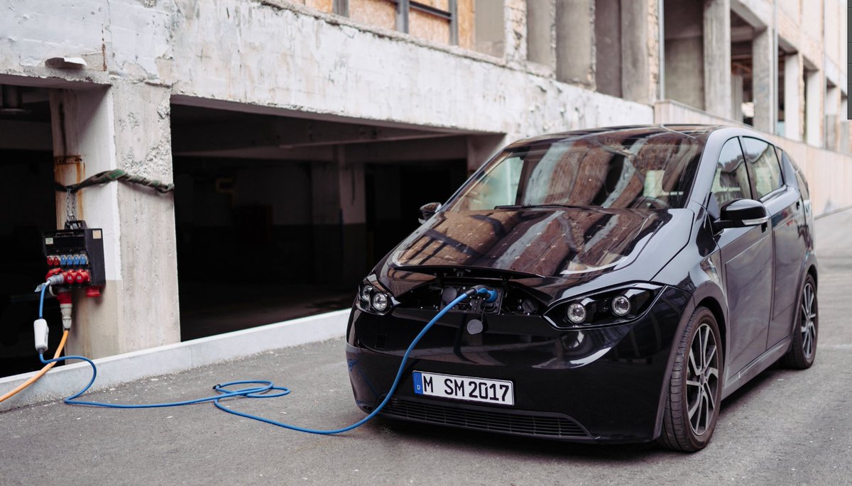 SonoGroupNV's tweet photo. Who says that there are no charging possibilities? Charging is possible everywhere! 🙌
#Solarcar #Sion #SonoMotors #electricVehicles #exploreTheSion #EV #drivenbythesun #SolarEnergy https://t.co/HyHKZKgIxV