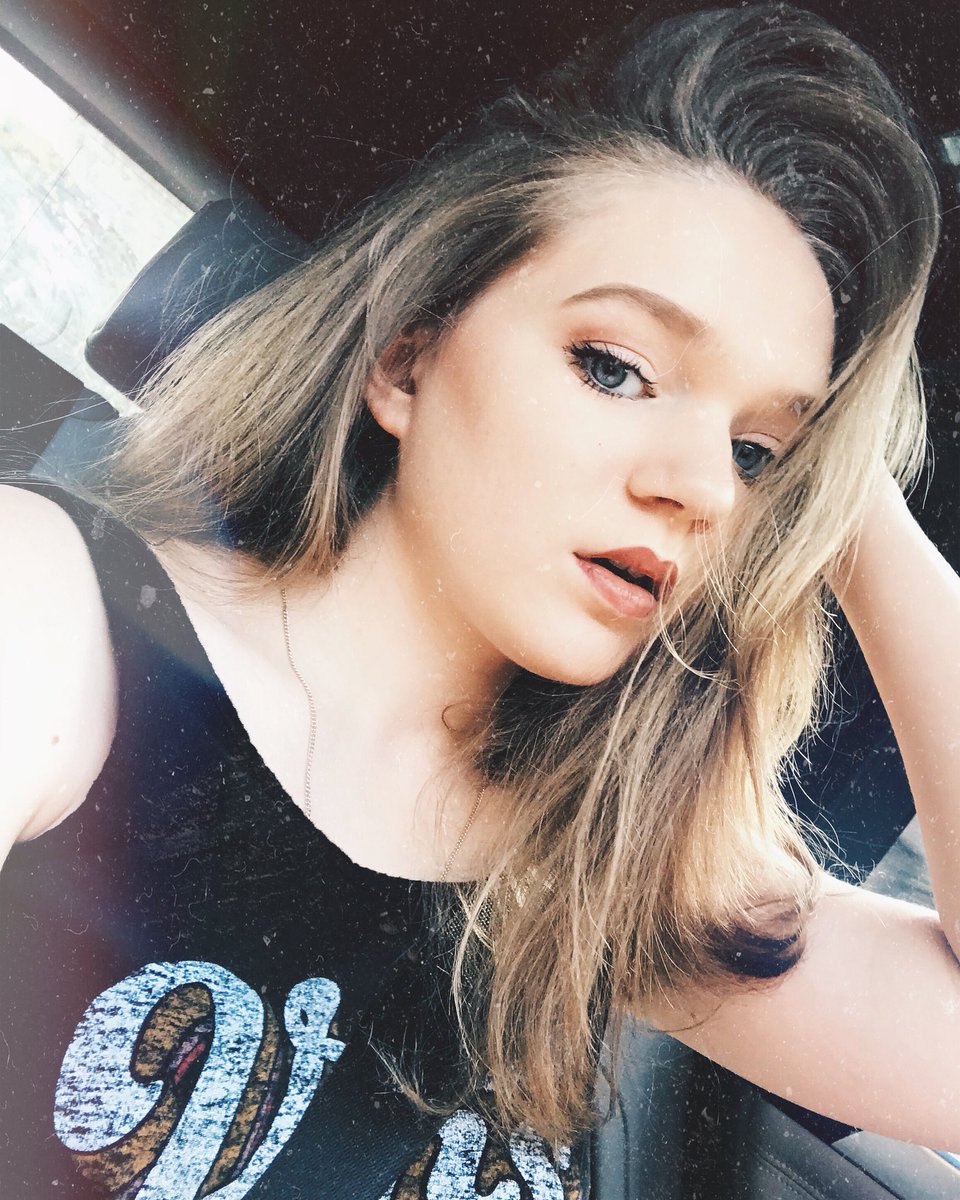 SapphireSing's tweet photo. 🐬 https://t.co/PGSkjqDncz