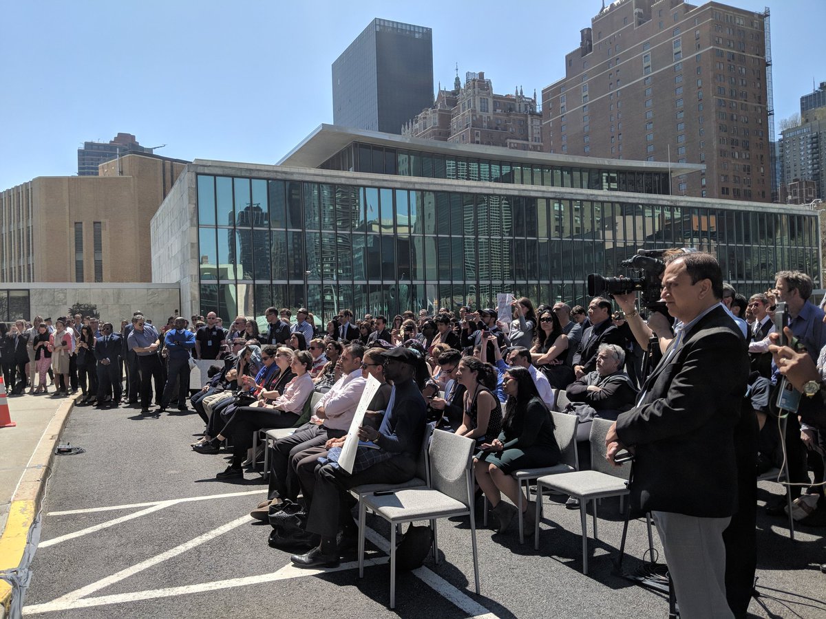 UN_Spokesperson's tweet photo. On International Workers' Day, @antonioguterres tells @UN staff: We need to reorganize so we can deliver for the people of the world, while also ensuring the rights of staff are fully respected. https://t.co/Ufx4wuNwvF