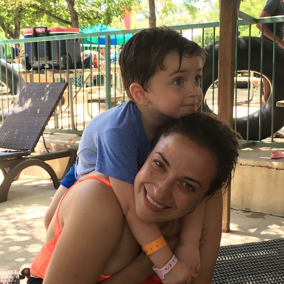 QueenOfPainFilm's tweet photo. Meet #director Cassie Hay, based out of Austin. This #mom of 2 has 10+ years in TV &amp; film and played w/ @gothamgirls as Haulin' Cass.
#meettheteam #film #doc #documentary #nyc #newyork #newyorkcity #rollerderby #derby #women #sport #female #athlete #indie #queenofpainfilm https://t.co/4NHruAnIYM