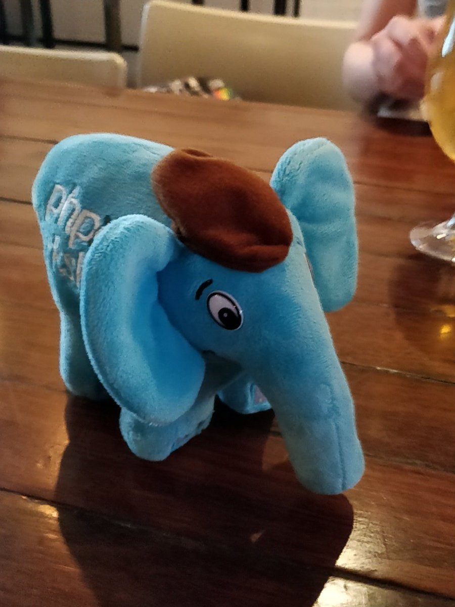 gav_taylor's tweet image. the heard grows thanks to #PHPYorkshire :-)

#elePHPant 
#phpnw