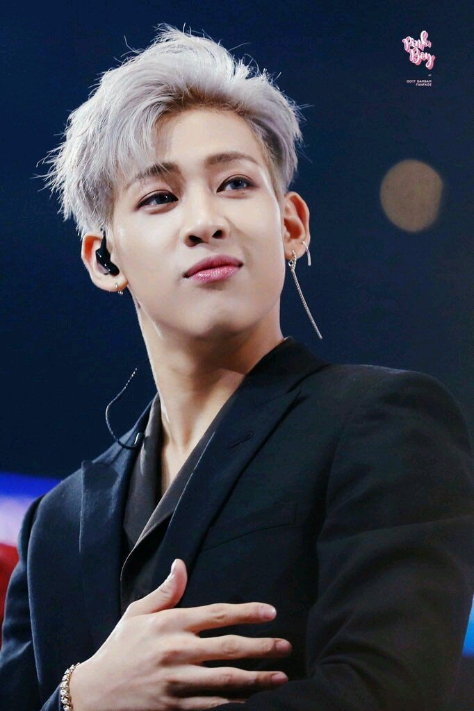 minnakkorecan's tweet photo. Ayy tatlış BamBam'in doğum günü müymüş bugüünn ! Bu tatlış büyümüşte 21 yaşına mı girmiş ayayayayya 💕💕 İyi ki doğdun Bambam 💜💜💙💜💚
#HAPPYBAMBAMDAY #HappyBirthdayBamBam https://t.co/v3LP1gBUFI