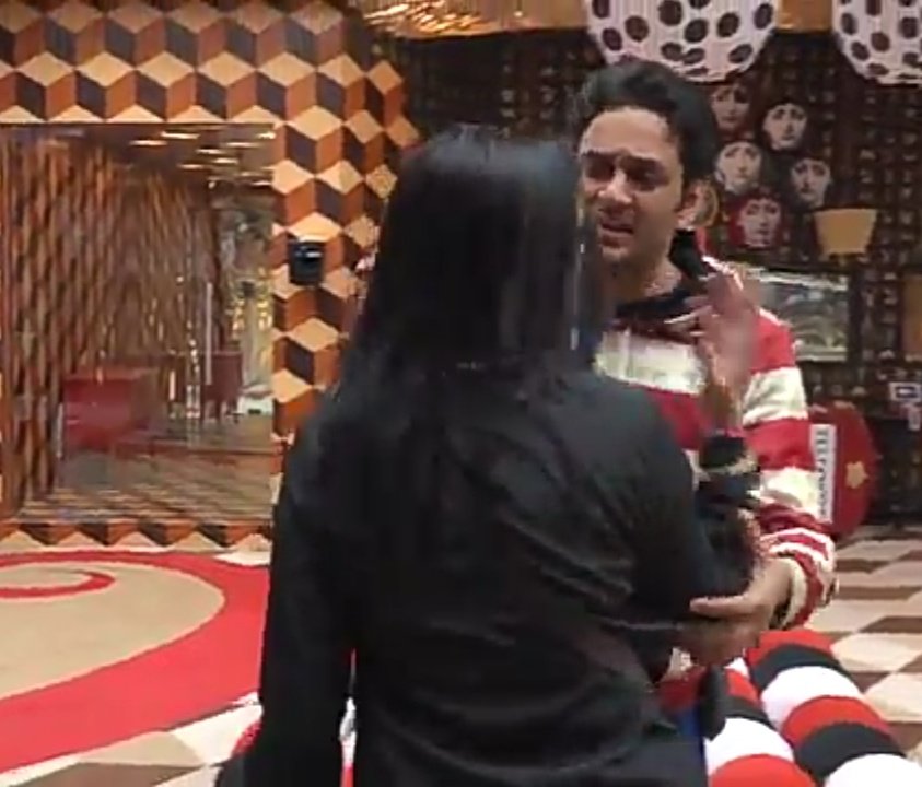 shruti_H_'s tweet photo. This episode and this #virshi Moment 😄 He was always there for her whenever she needed support, consoled her, stood up for her 🤗 as arshi said in 1 episode 'dosti me woh banda bahot achha hai' a loyal friend 'Vikas' 😘 @lostboy54 #NovemberThrowback #VikasKaBirthday https://t.co/2gLnn0cAlX