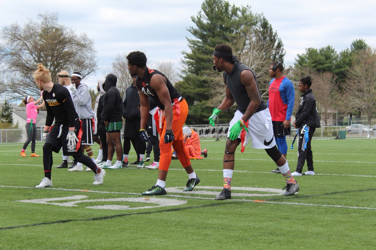 Ja_doeee's tweet photo. “A leader is the one who knows the way, goes the way, and shows the way to be successful” Goodluck too you Coach 💯🤞🏽 #ForeverBison💚🏈 https://t.co/sBToVmHkLv