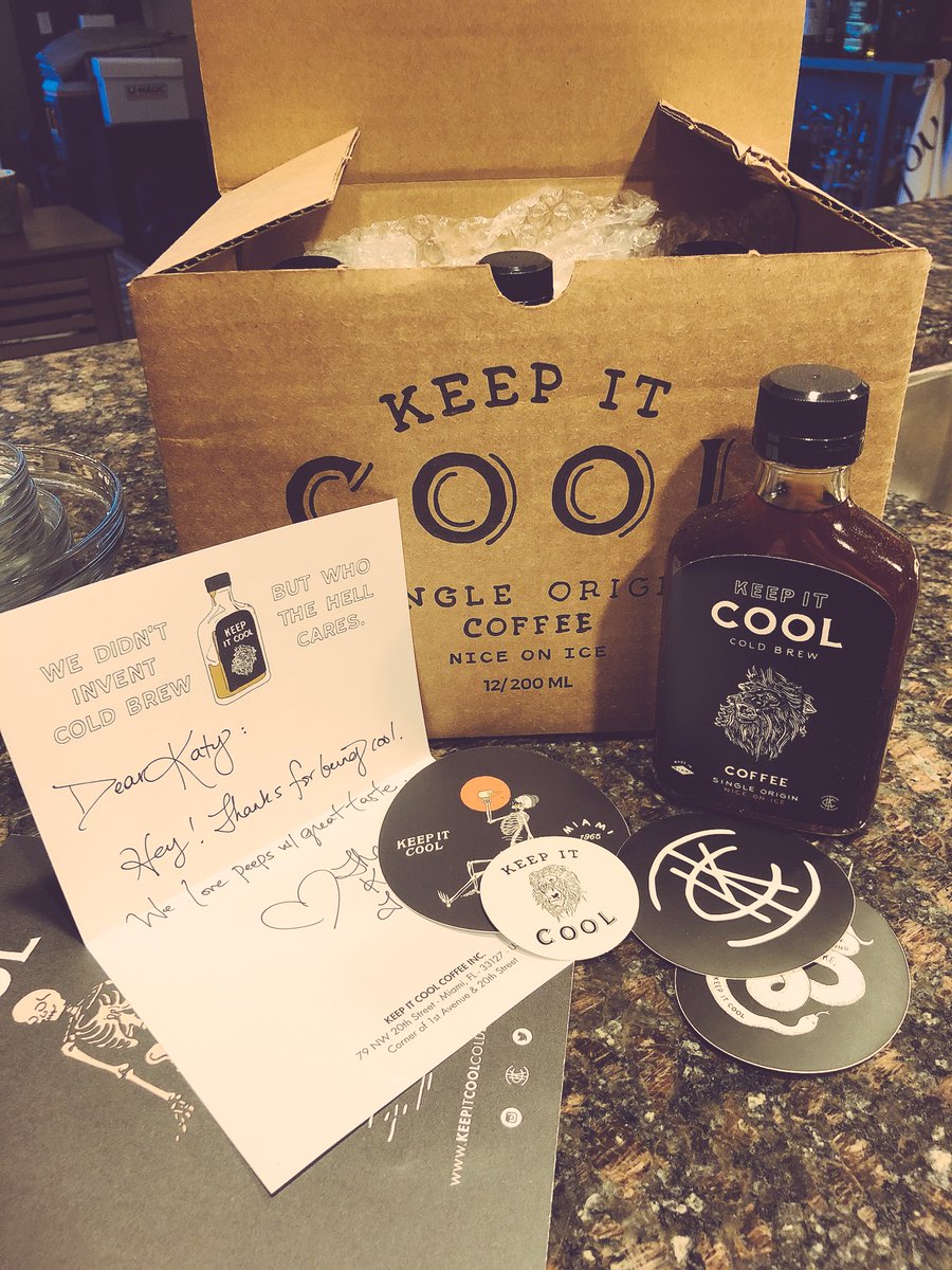 KatyRoxanne's tweet photo. My cold brew came 😍 @AnotherlyNews @keepitcoolco https://t.co/auuoWIJ2y0