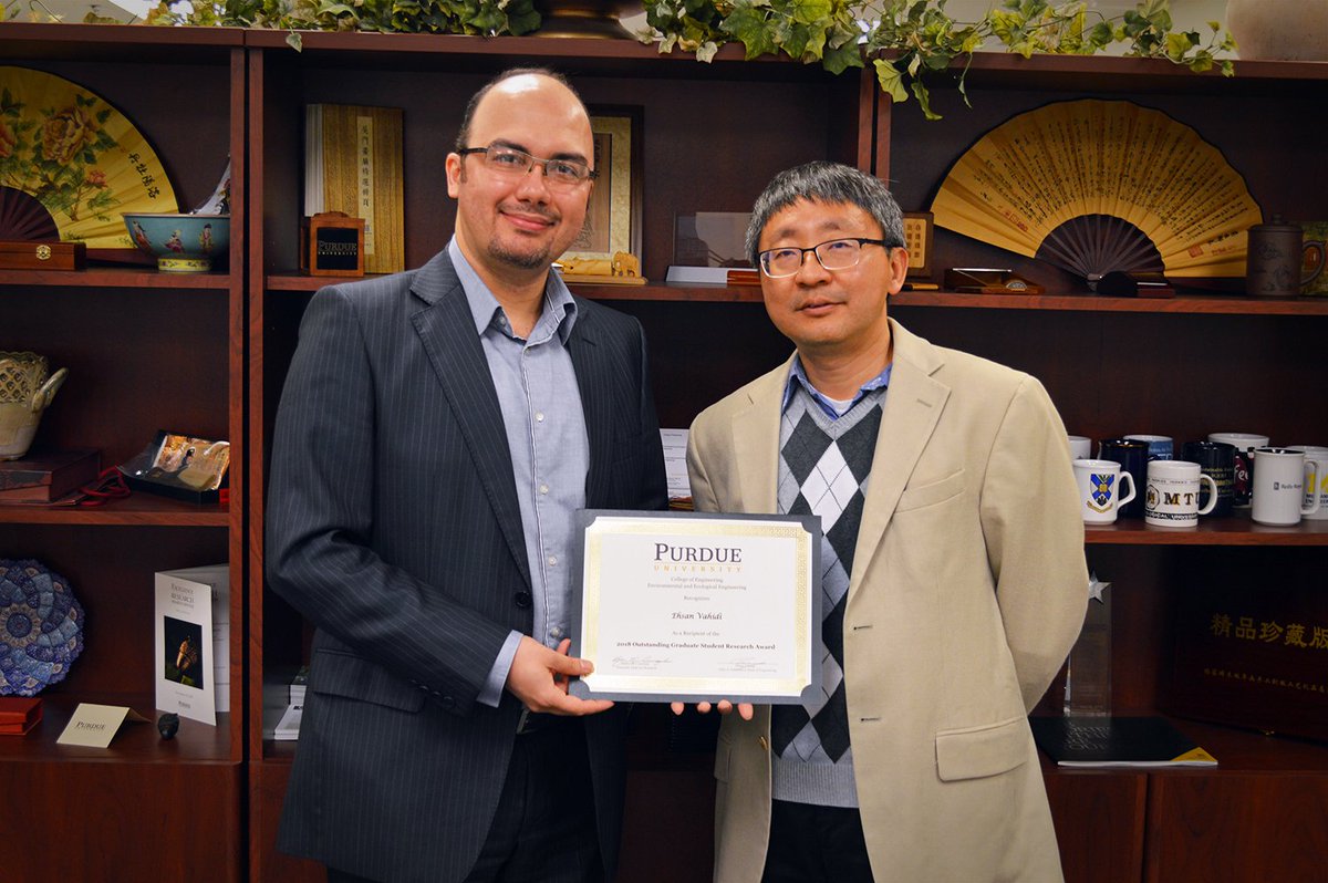 purdue_see's tweet photo. EEE Ph.D. candidate, @ehsanvm has received an Outstanding Research Award from @PurdueEngineers. This honor recognizes outstanding Ph.D. candidates who have demonstrated excellence in research. Congratulations, Ehsan!🖱️: https://t.co/GvhrXukmaj https://t.co/3zKFc7WQkg