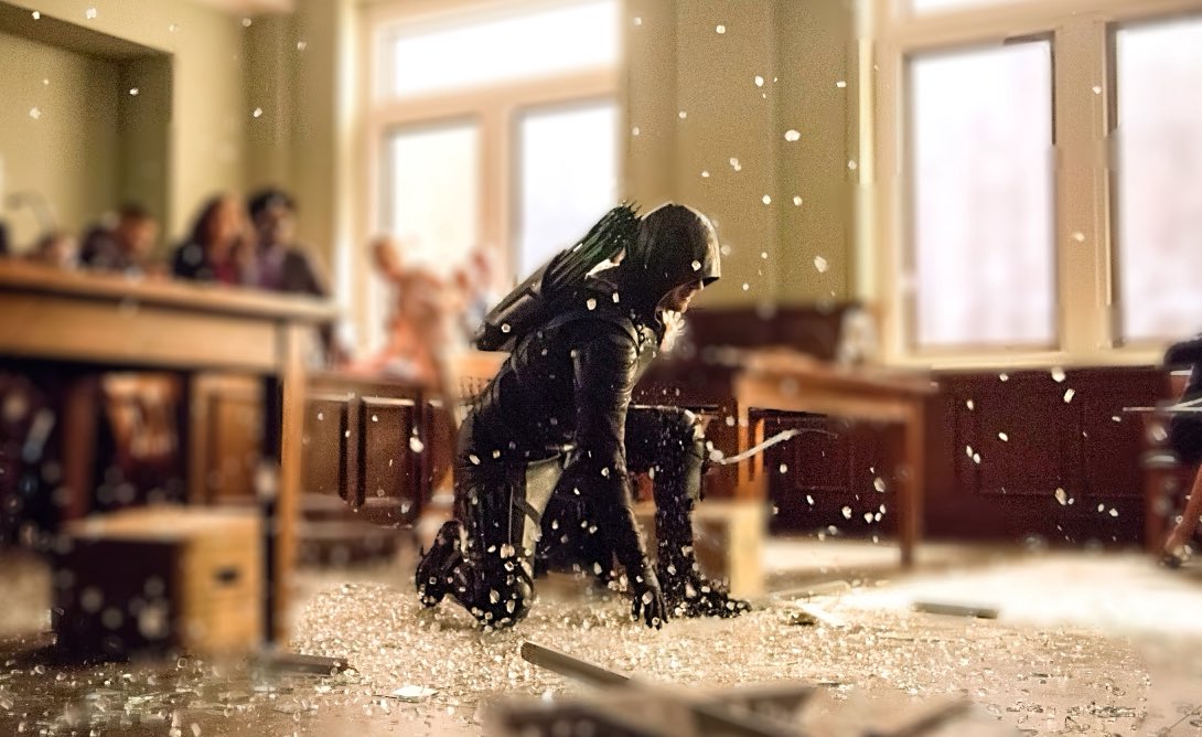 SAEBRfan's tweet photo. New #Arrow in 2 days!
#TommysDeadOrIsHe #HTGA https://t.co/ab7ndDoCpg