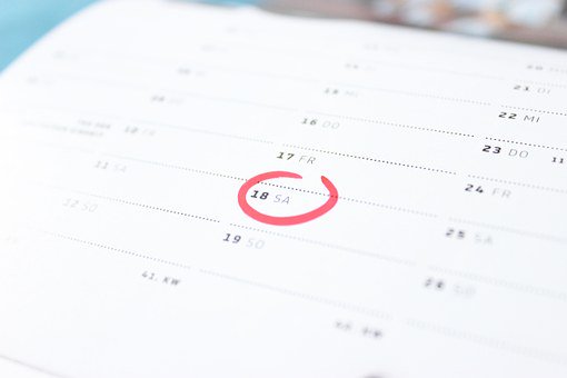 Frommers's tweet photo. Does it matter which day of the week you book #airfare? And how far out should you buy? This study answers all: https://t.co/Sy9E72q4lI https://t.co/OamrIO05mm