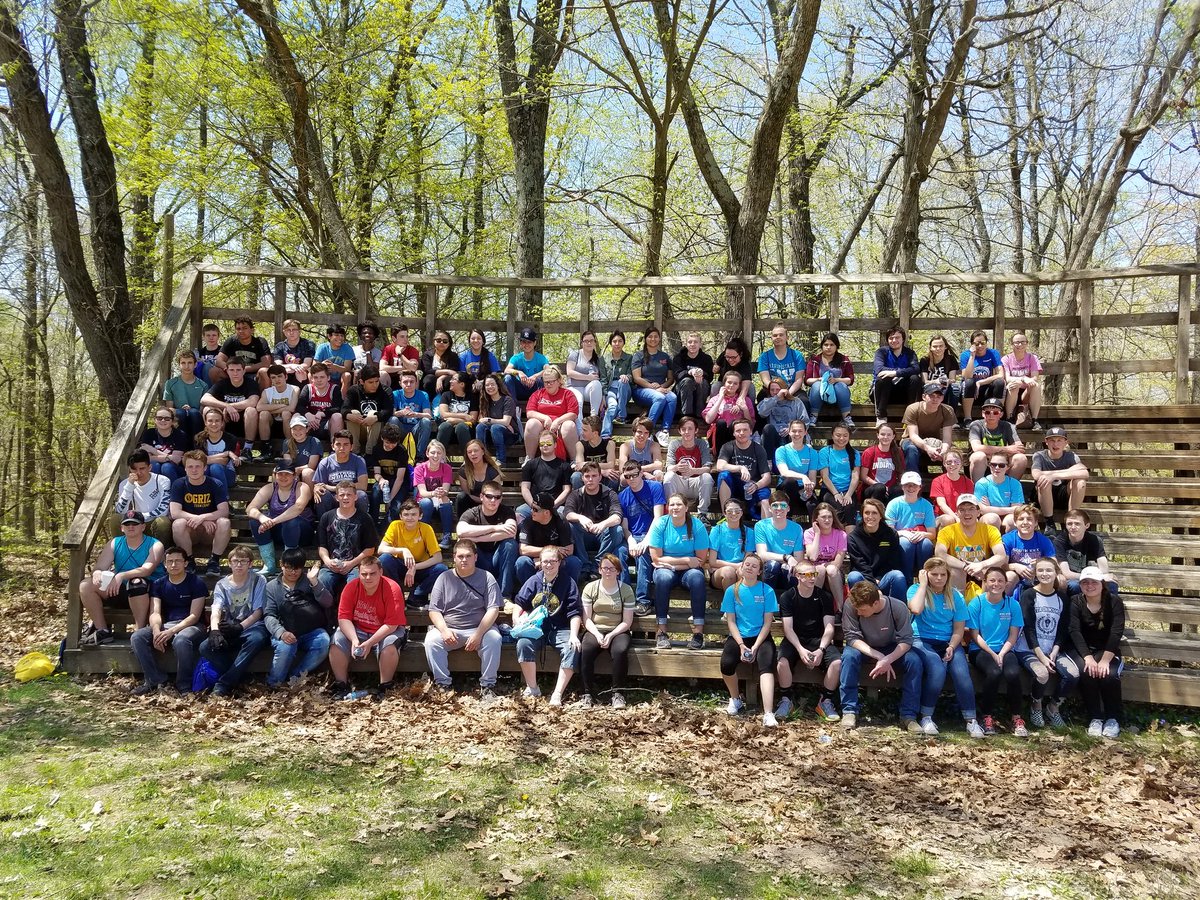 strangehatchet's tweet photo. Day of Caring! #WHSC3PO @codychapmangk @WashCommSchools @washhs #WHSBECAUSE our students want to help! https://t.co/GjI7lFlkoF