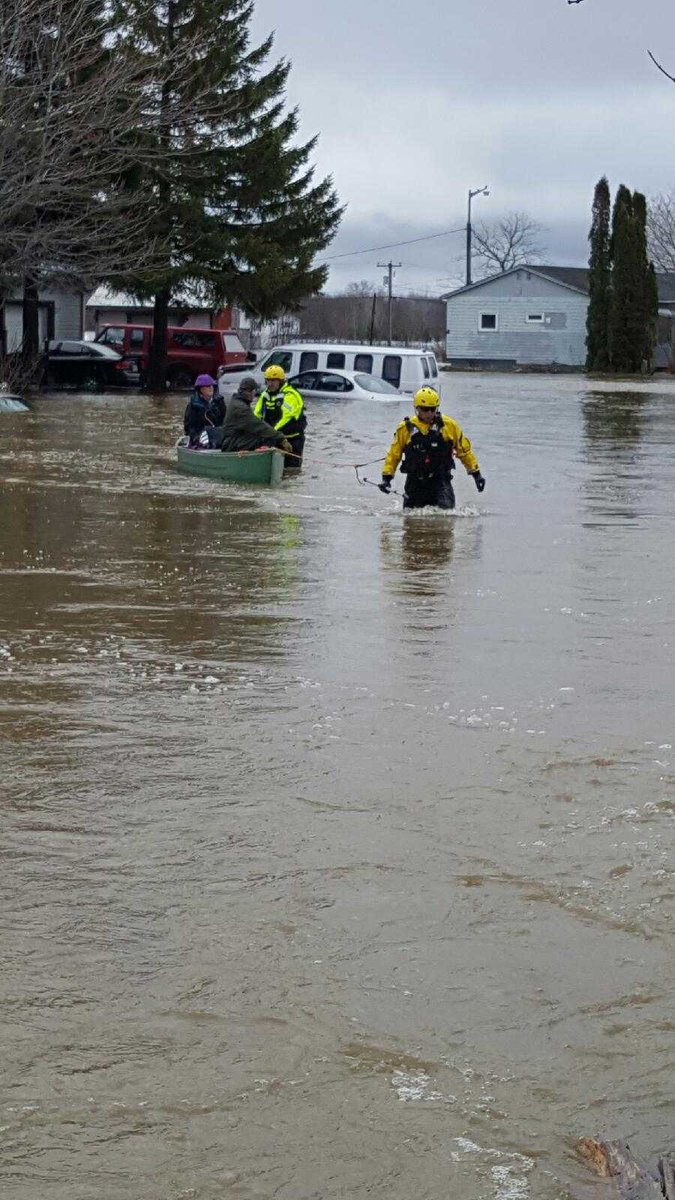 IAFF1576's tweet photo. Day 5 of flood operations. In addition to manning the station, our members are performing evacuations and wellness checks of residents in flood zone. @IAFFCanada @IAFFNewsDesk https://t.co/ZbtmrJa6gd