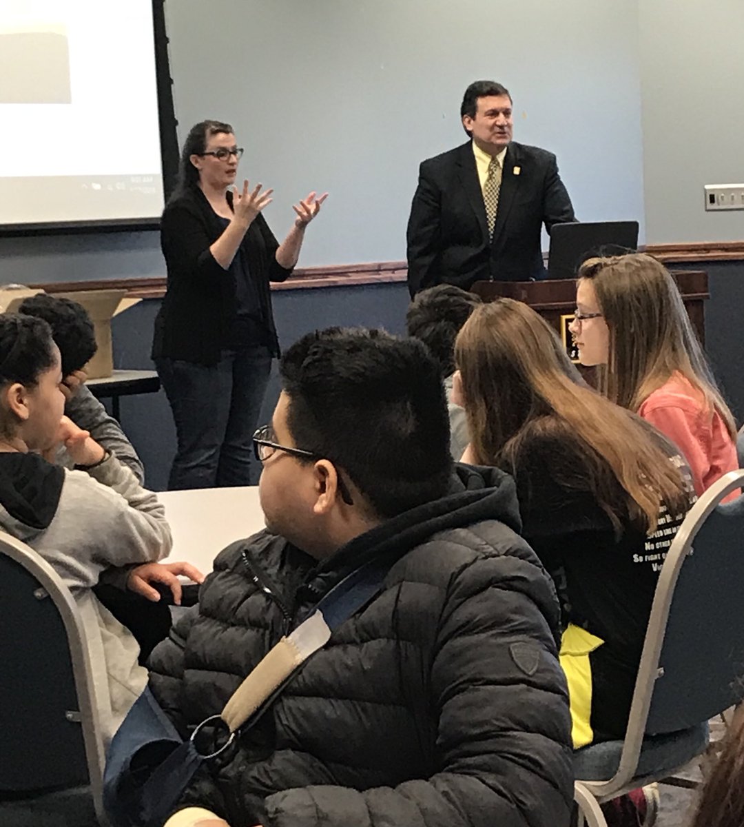 MWSUAdmissions's tweet photo. Congrats to the 40 Humboldt students who graduated from #CollegeForKids! Weβve loved hosting them, and teaching them about college. Thanks to Dr. Vartabedian for giving them words of encouragement as they continue their education journey! #SJSDProud #FutureGriffons https://t.co/1PE1sy7SJB